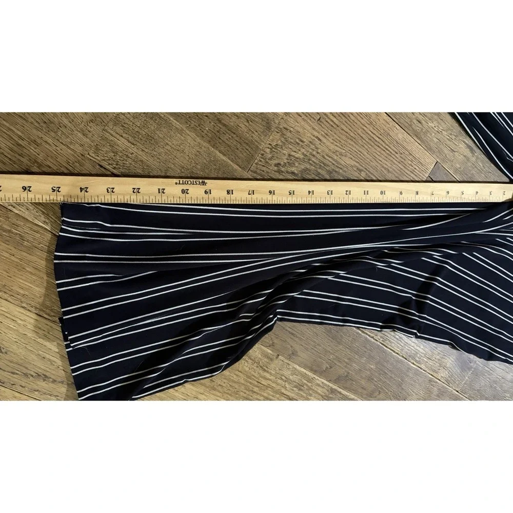 Banana republic striped Sleeveless jumpsuit size 2p Petite Navy